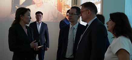 Архив Президента РК обсудил ход реализации плана сотрудничества с французскими коллегами фото галереи 2